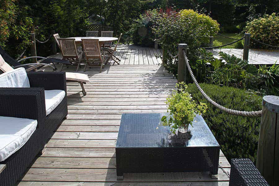 Decking example by Legacy Paving & Landscaping
